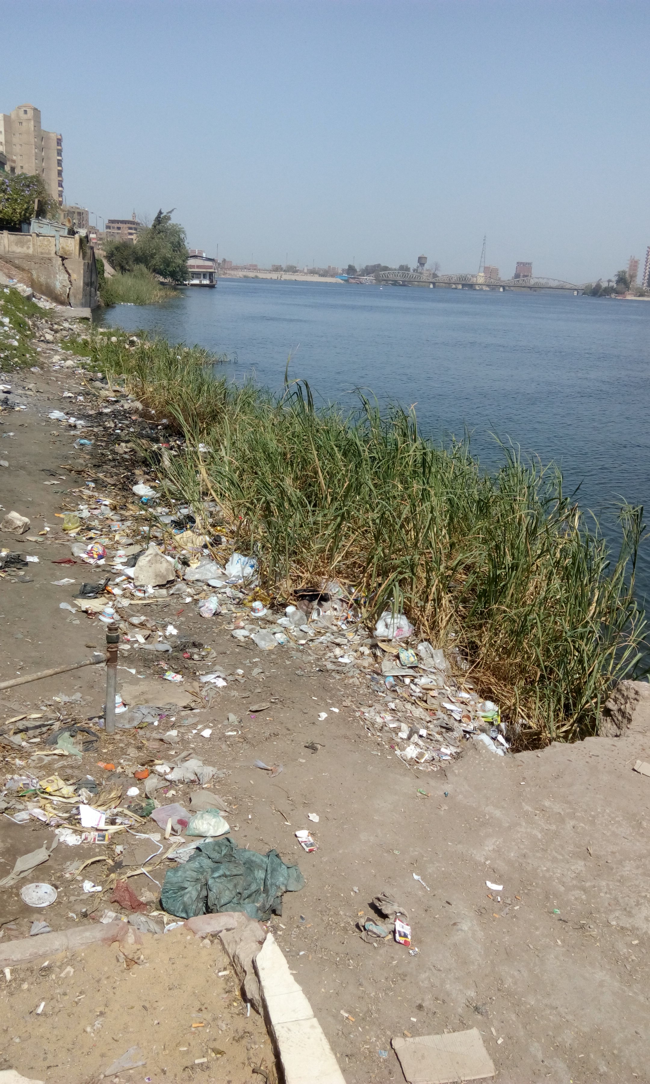 القمامة على كورنيش النيل