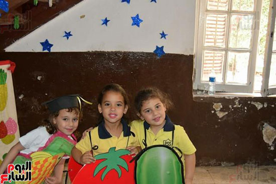 مدرسة بورسعيد القومية للغات بالزمالك تحتفل تخرج أطفال بيبى كلاس (3)