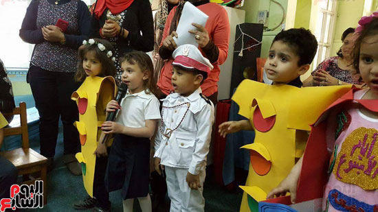 مدرسة بورسعيد القومية للغات بالزمالك تحتفل تخرج أطفال بيبى كلاس (3)