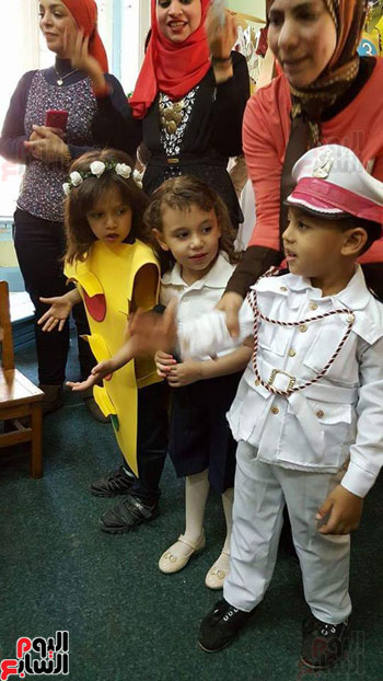 مدرسة بورسعيد القومية للغات بالزمالك تحتفل تخرج أطفال بيبى كلاس (7)