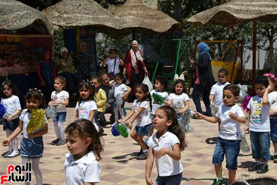مدرسة بورسعيد القومية للغات بالزمالك تحتفل تخرج أطفال بيبى كلاس (5)