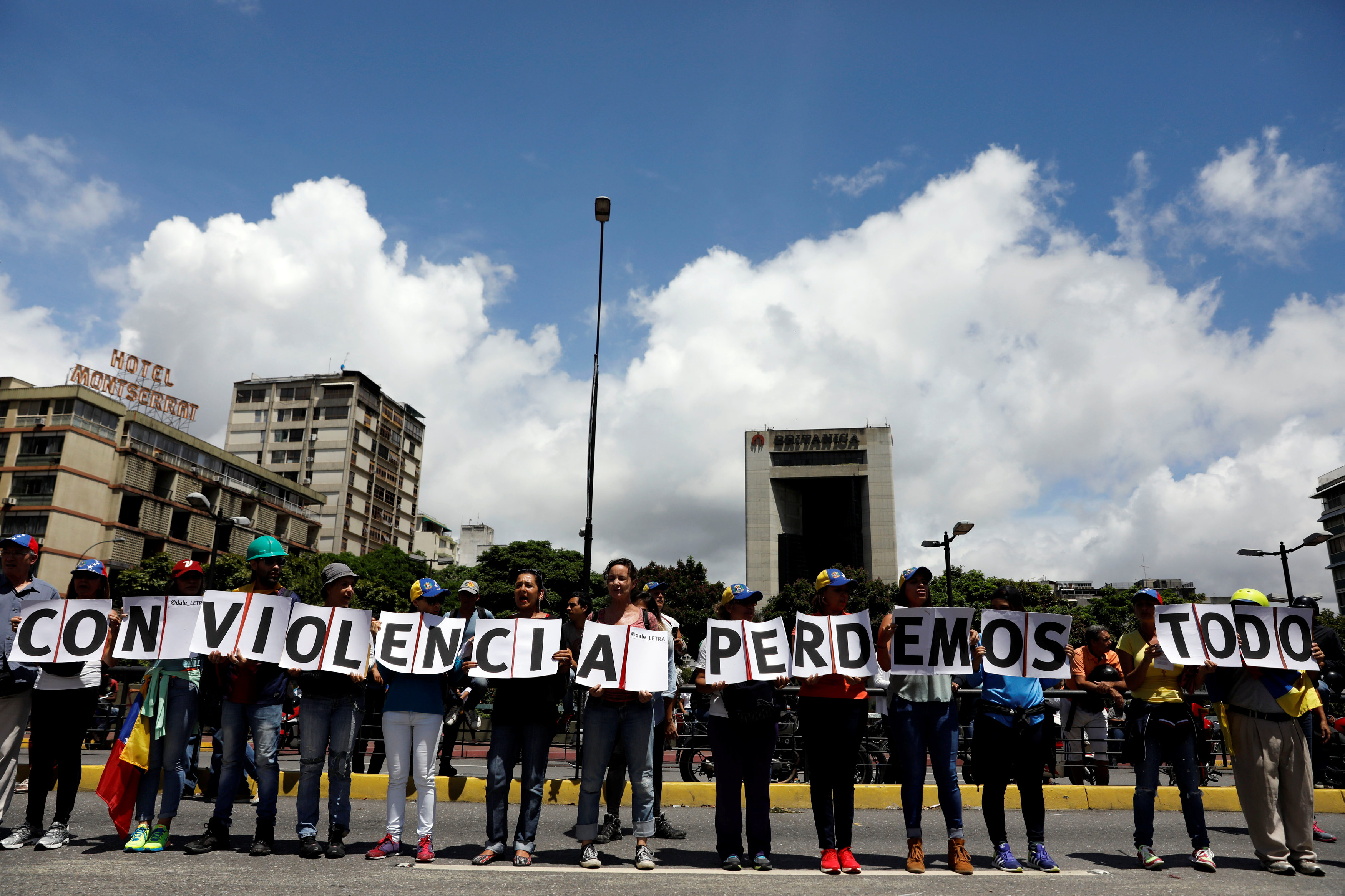 المتظاهرون الفنزويليون