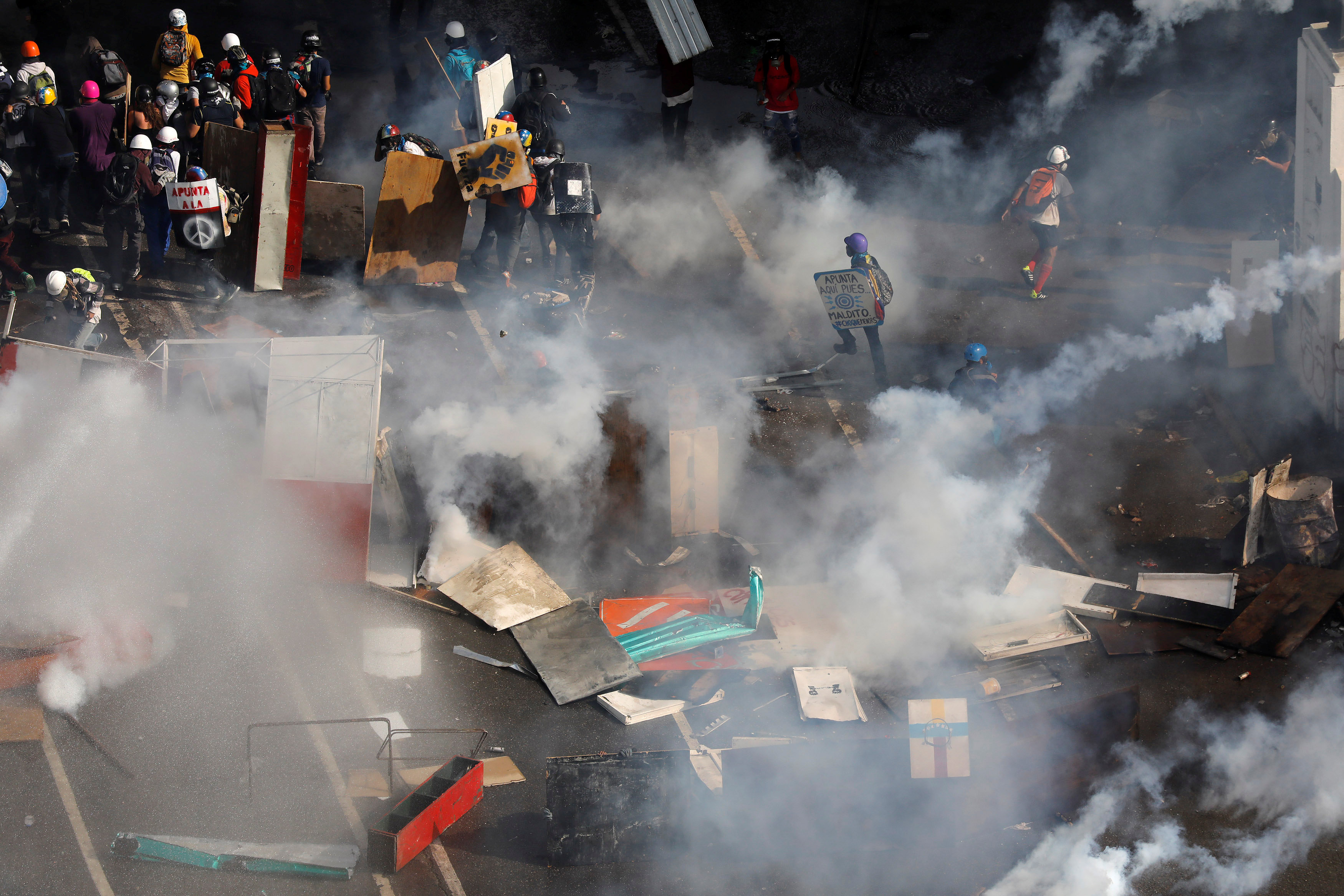 اشتباكات بين الشرطة الفنزويلية والمتظاهرين