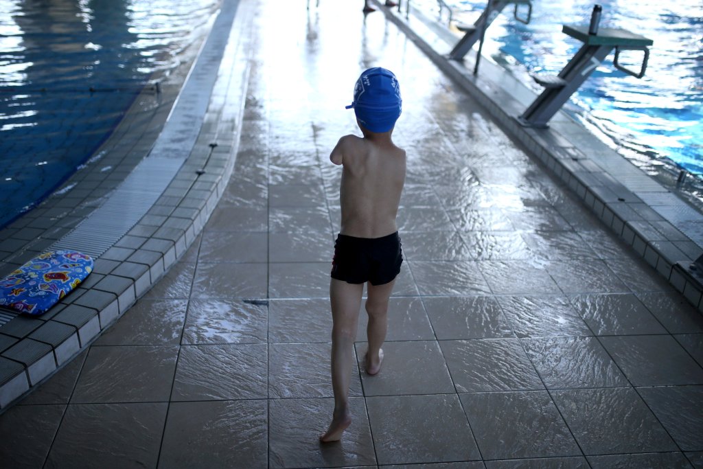 إسماعيل زولفيتش  يتجه للمسبح