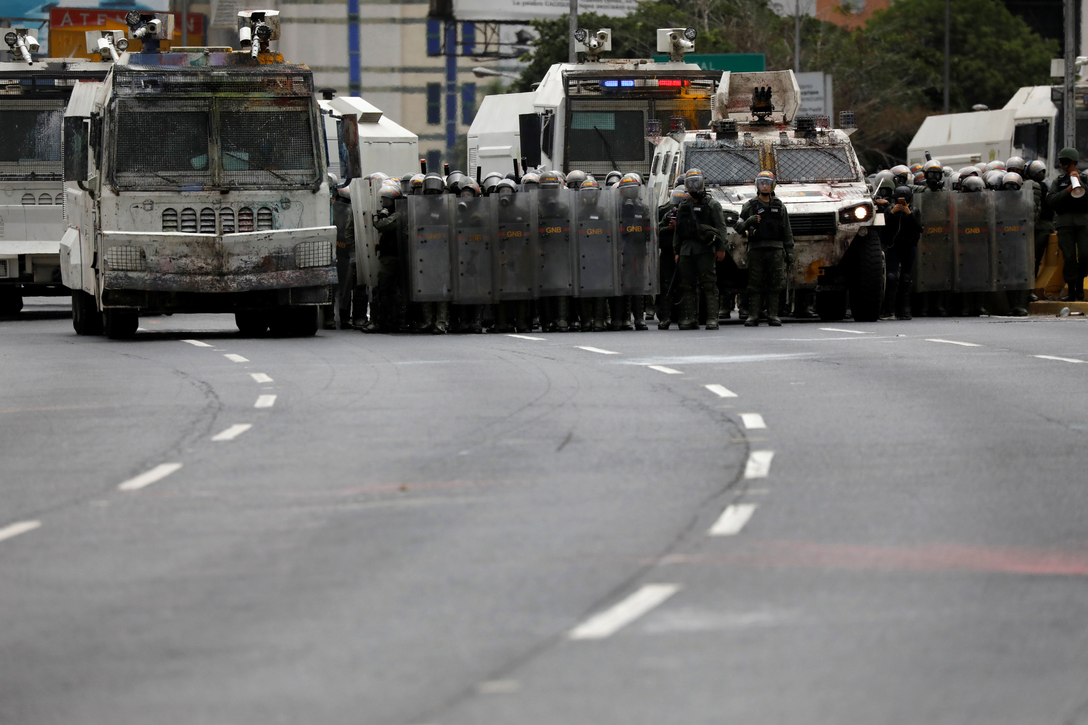 الشرطة فى فنزويلا تستعد لمواجهة المتظاهرين