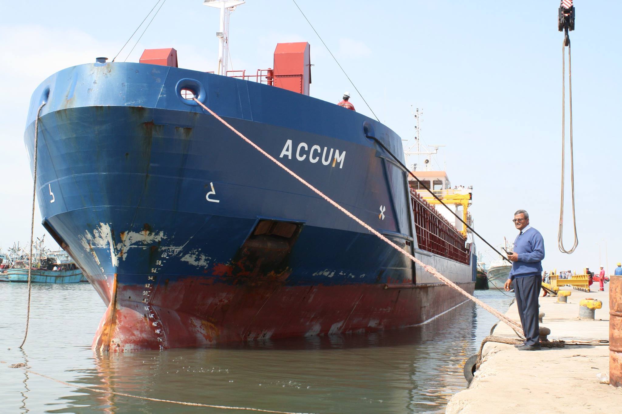 3- وصول السفينة أكوم لميناء البرلس