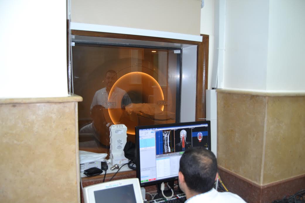 وحدة الرنين المغناطيسى