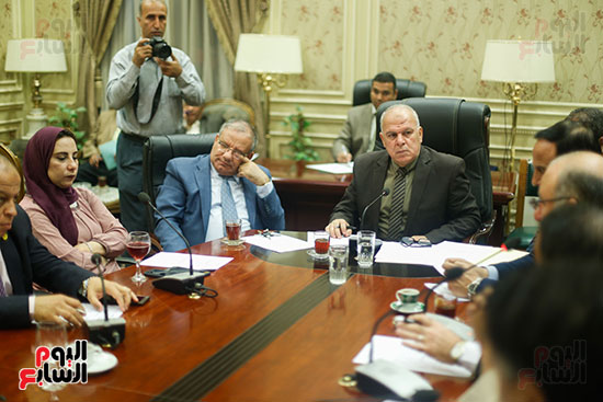 لجنه الشباب (4)