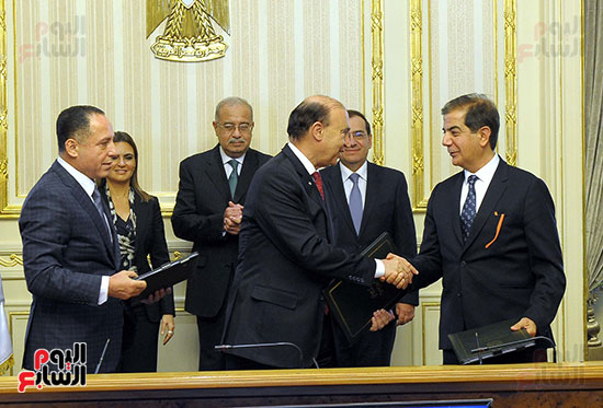 توقيع اتفاقية تسوية بين سونكر و اقتصادية قناة السويس (7)