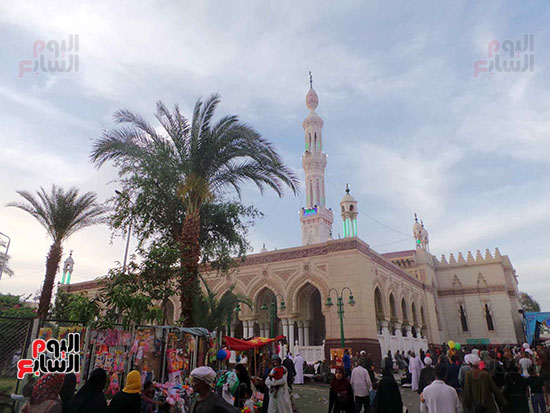 ساحة مسجد عبد الرحيم القنائى 