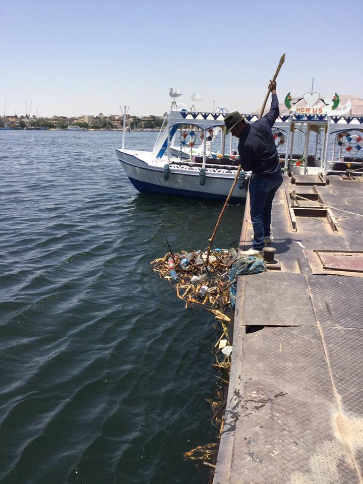استمرار حملات تنظيف نهر النيل من القمامة 