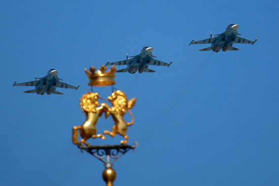 روفة المقاتلات الجوية للاحتفال بعيد النصر الروسى