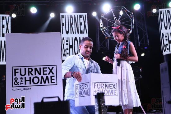  تسليم سيارة هدية و جوائز الفائزين فى حفل فيرنكس آند ذا هوم (11)