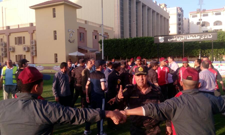 من يؤمن ابو خاطر