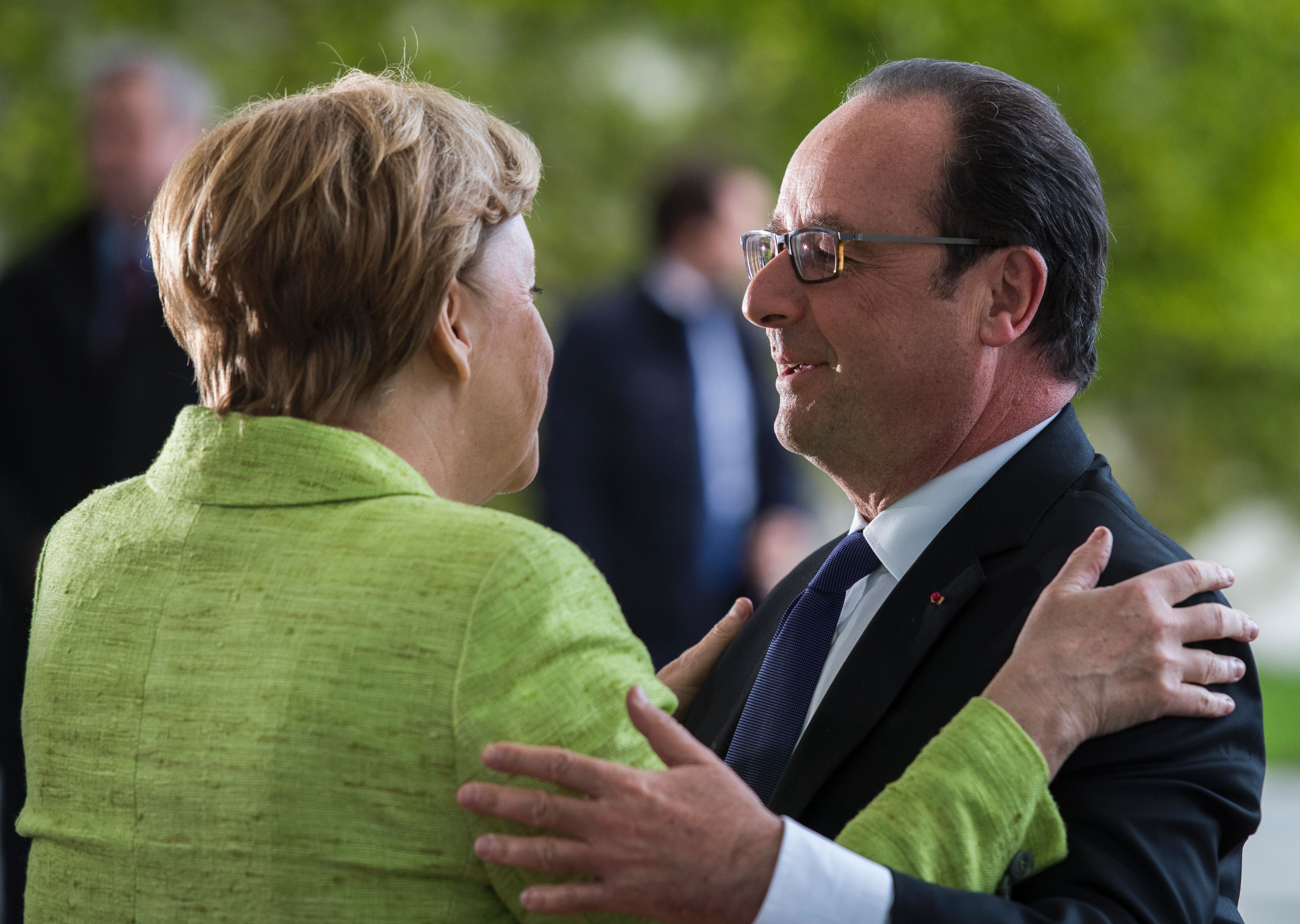 المستشارة الألمانية والرئيس الفرنسي