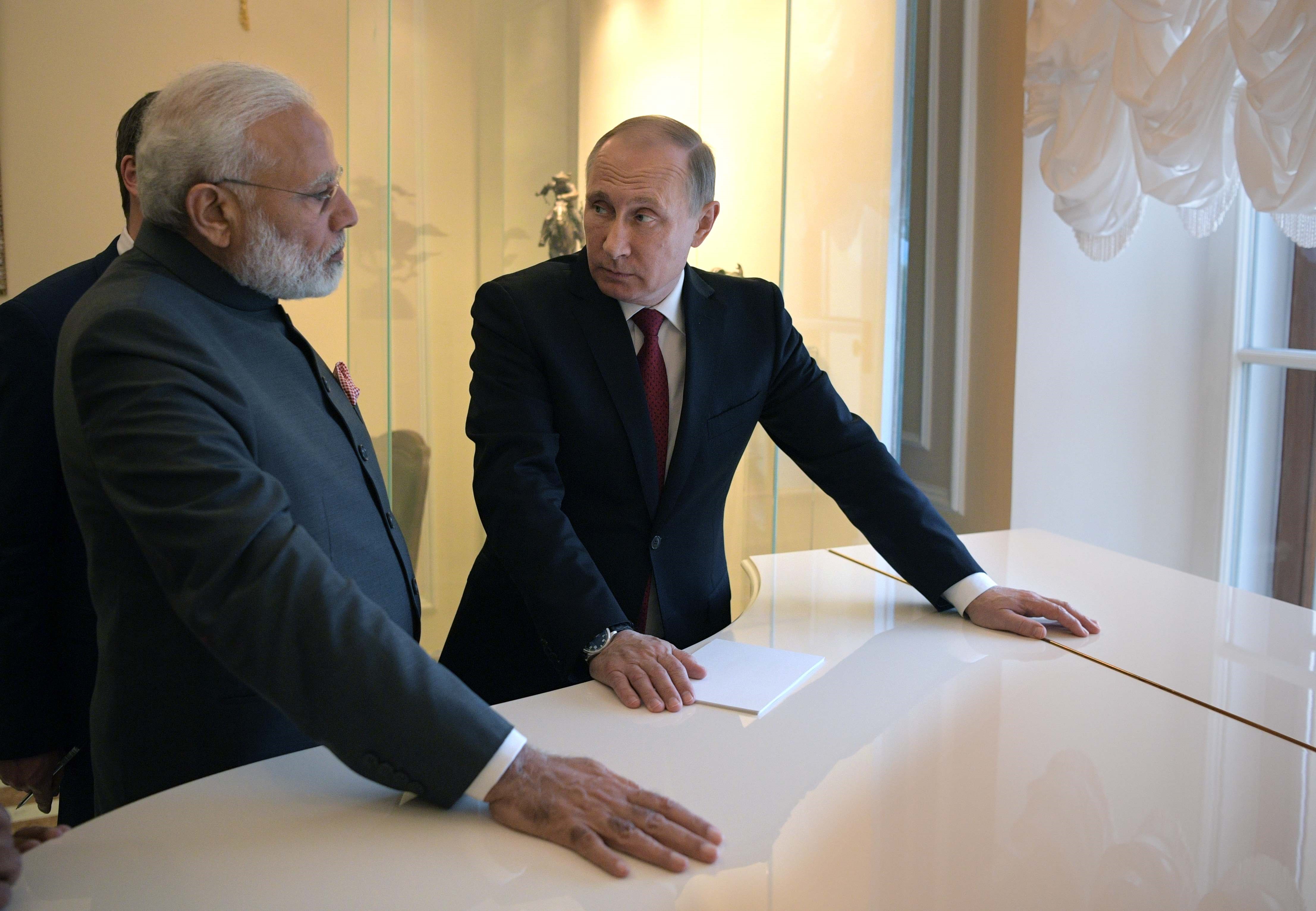 الرئيس الروسى ورئيس الوزراء الهند