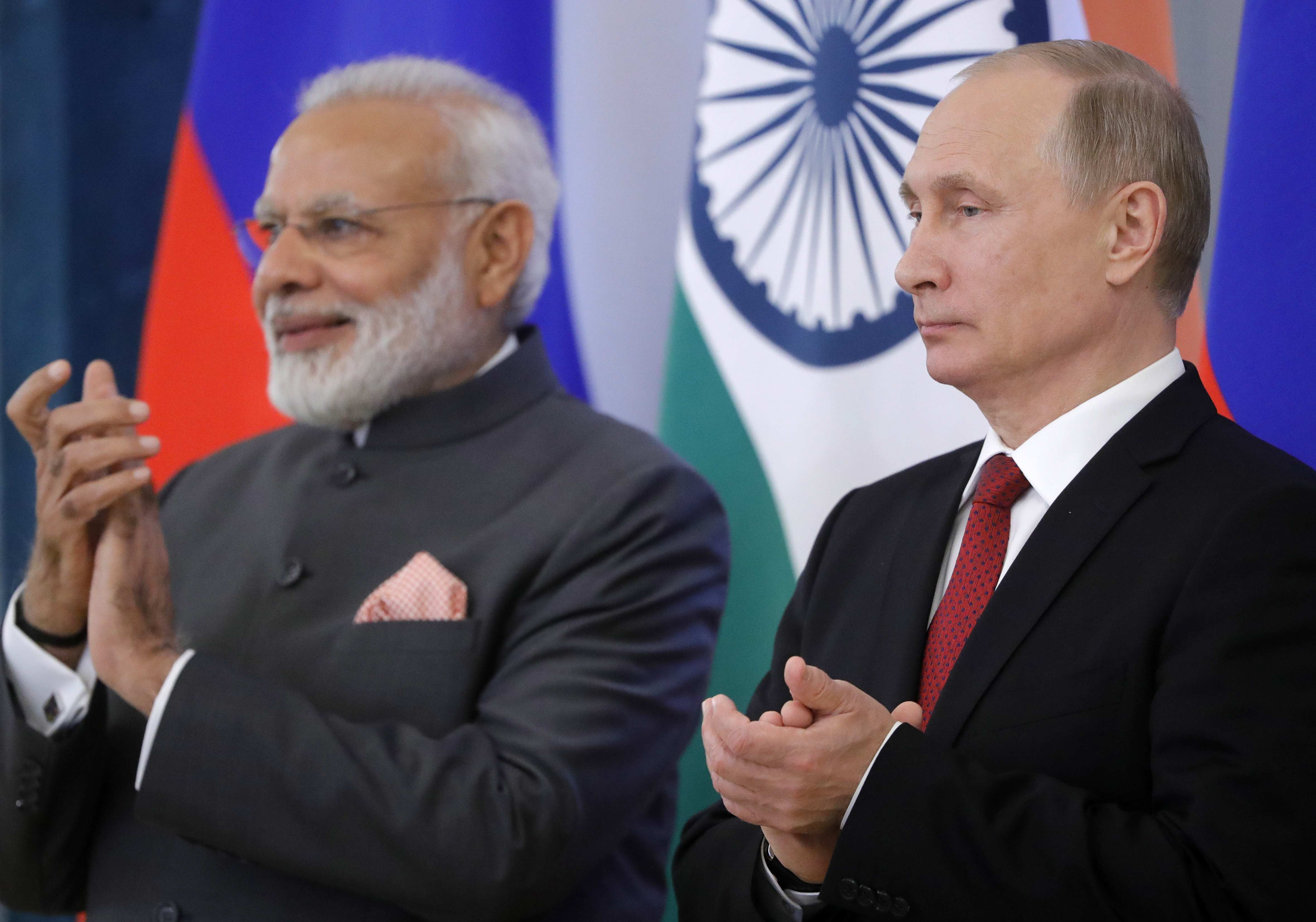 بوتين يستقبل رئيس الوزراء الهندى