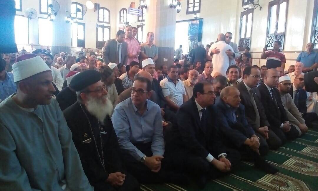 راعى كنيسة دكرنس يشارك فى إفتتاح مسجد بالدقهلية (5)