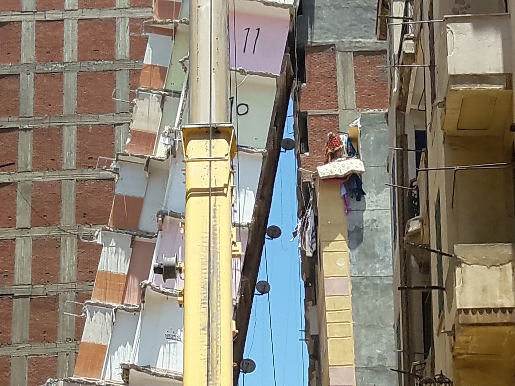 عقار الازاريطة فى يومة التاسع (1)