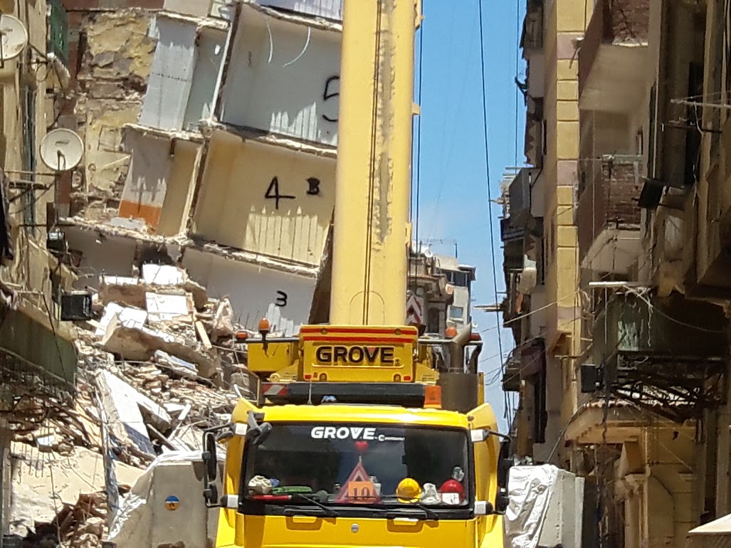 عقار الازاريطة فى يومة التاسع (6)