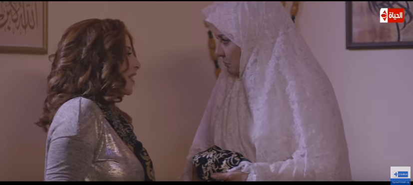 سهير رمزي في شخصية بوسي  في شخصية الممثلة سوزان فريد والراقصة بطة نواعم