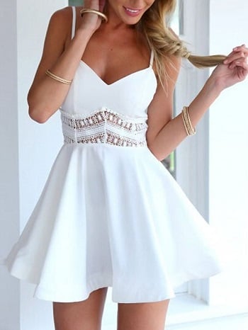 فستان أبيض