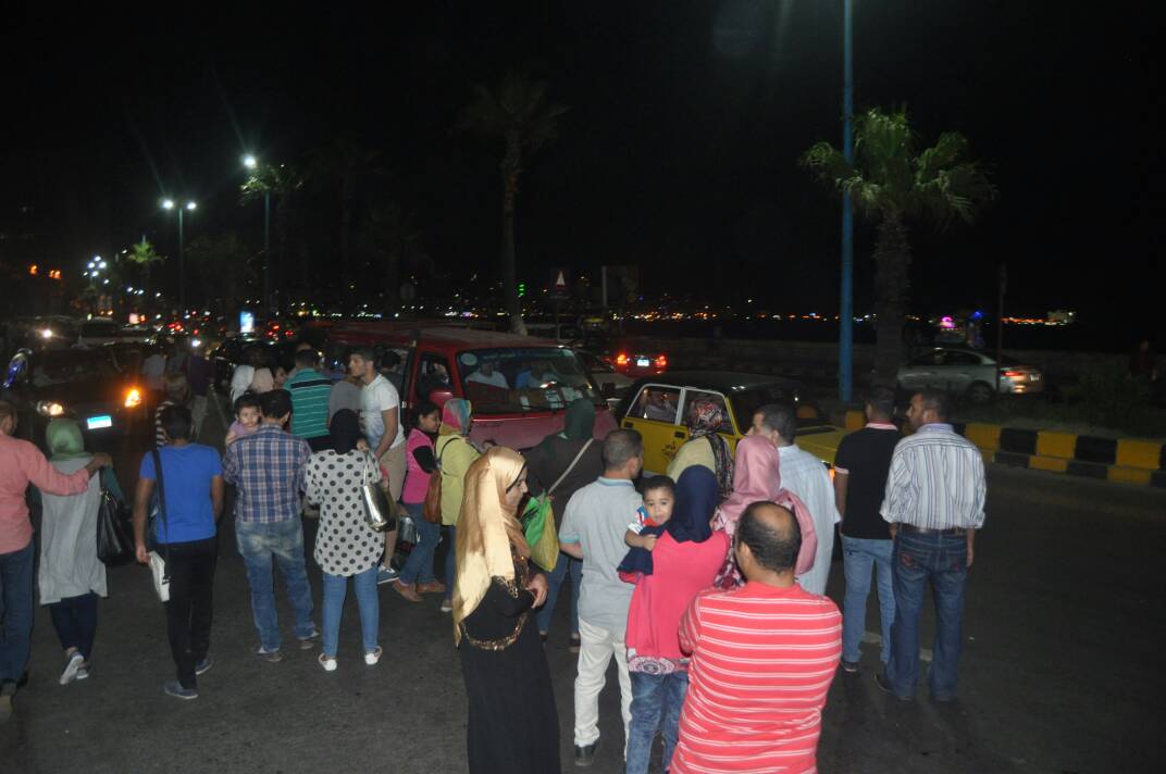 سيارات ميكروباص لنقل مواطنى الإسكندرية