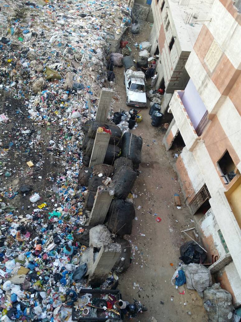 القمامة فى شارع النصر