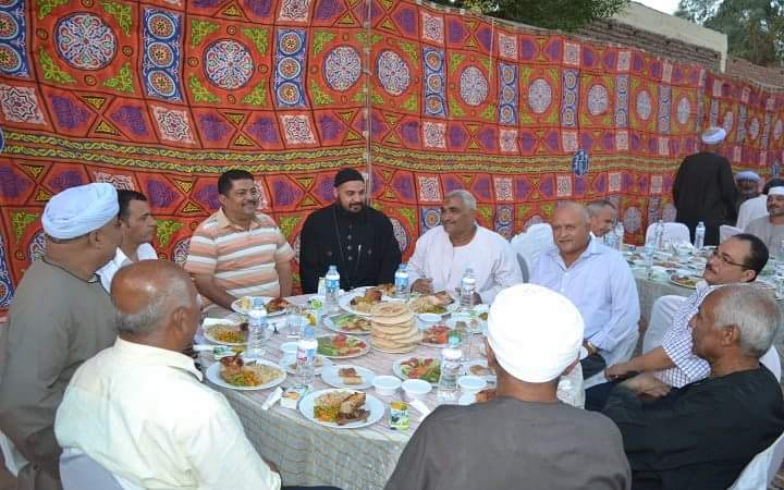 إفطار جماعي بالأقصر للمسلمين من كنيسة قامولا 