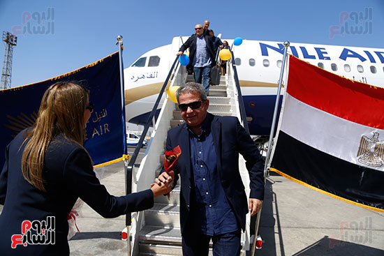 وصول بعثة منتخب مصر إلى مطار القاهرة  (1)