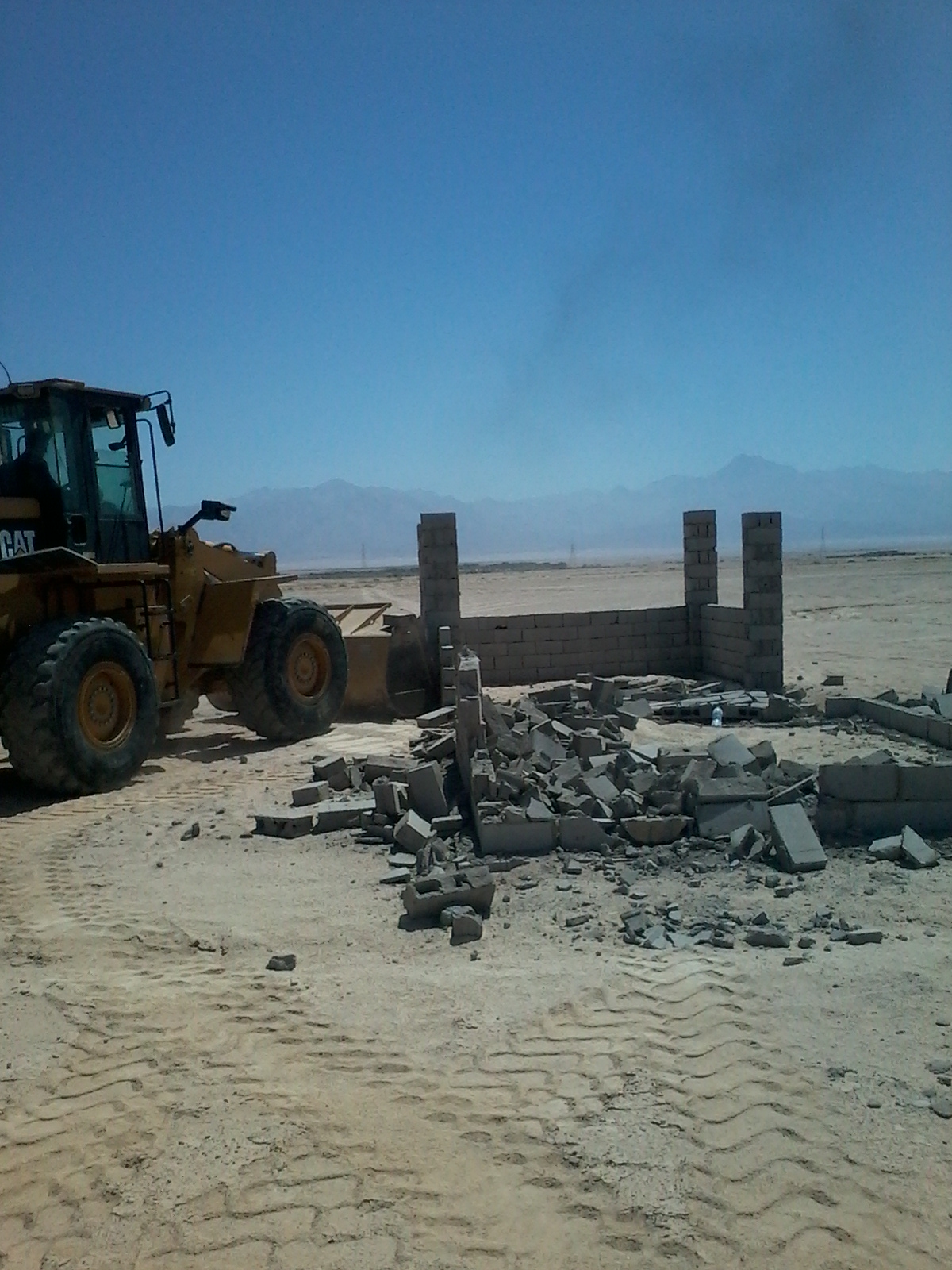  إزالة 2800 متر مبانى تعديات على أملاك الدولة بقرية فى طور سيناء (4)