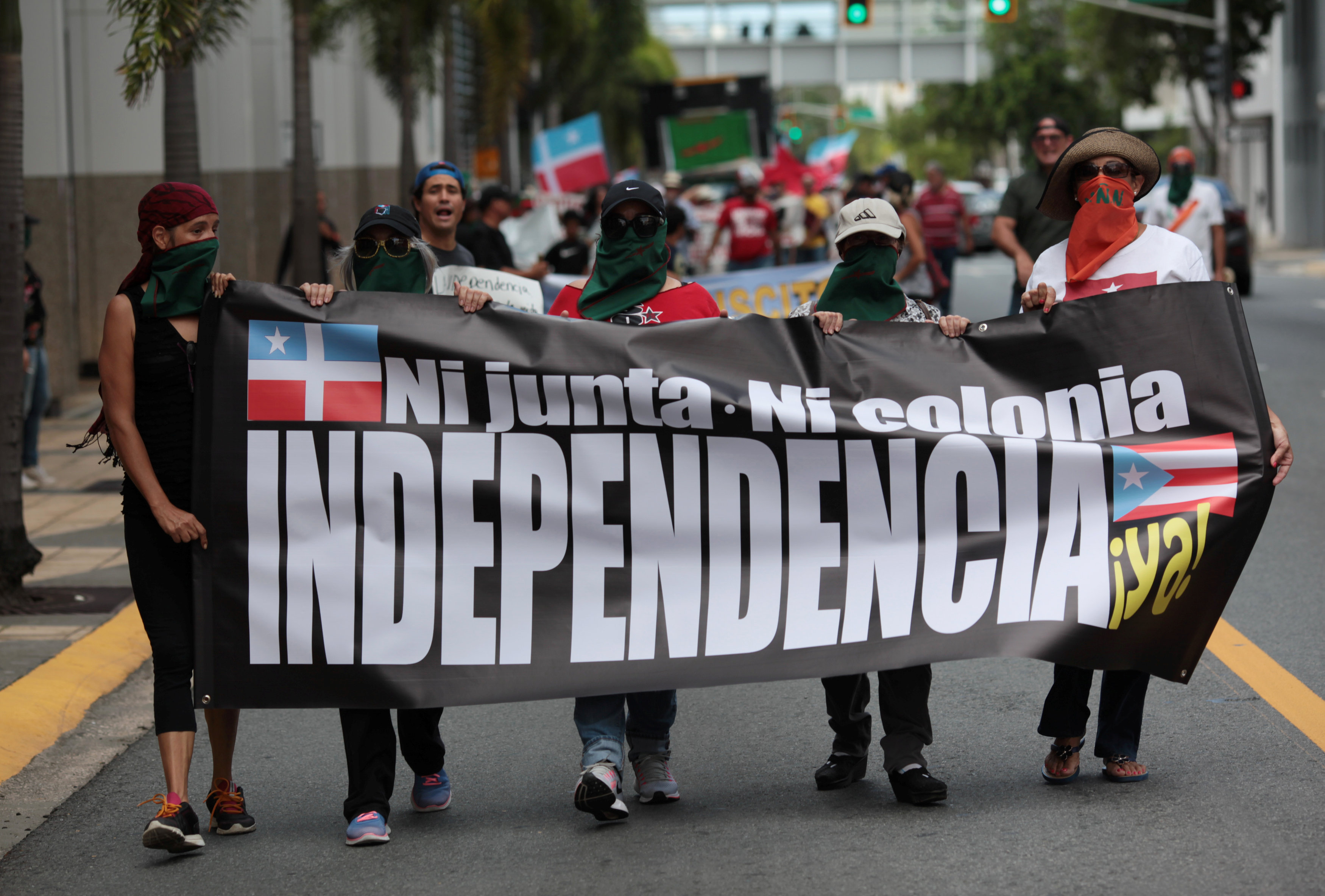 سيدات بويرتوريكو يتظاهرن ضد الانضمام للولايات المتحدة