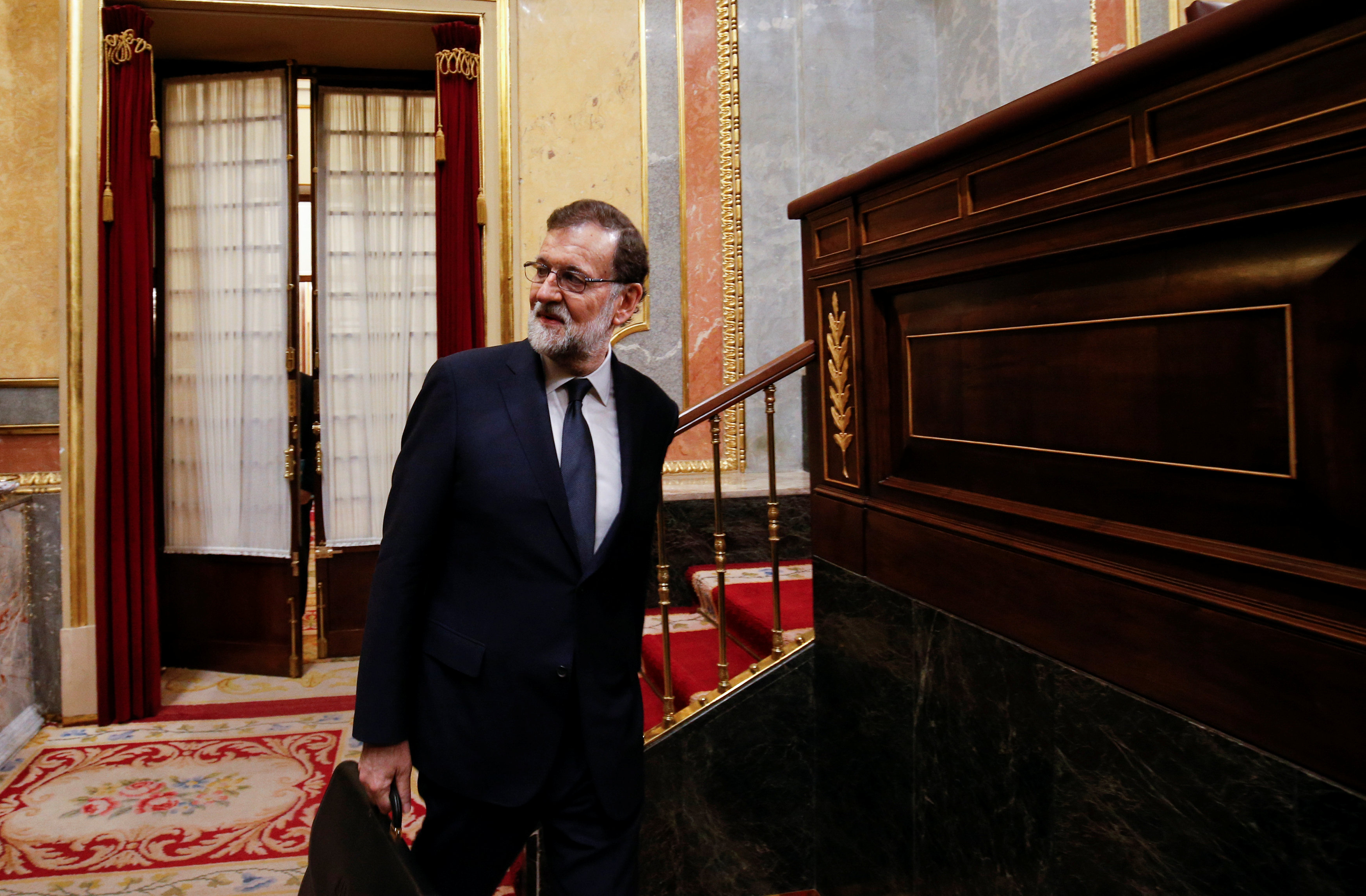 رئيس الوزراء الأسبانى يصل مقر البرلمان