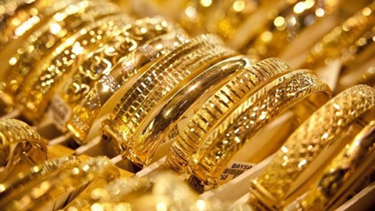 Золото ульманты. Золотые изделия. Золотые украшения. Золото картинки красивые. Золото в ювелирной промышленности.