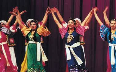 أبناء الواحات يرقصون بساحة أبو الحجاج (6)