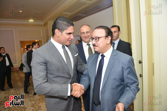 رجل الأعمال أحمد أبو هشيمة رئيس مجلس إدارة "إعلام المصريين" مع المهندس ياسر القاضى وزير الاتصالات