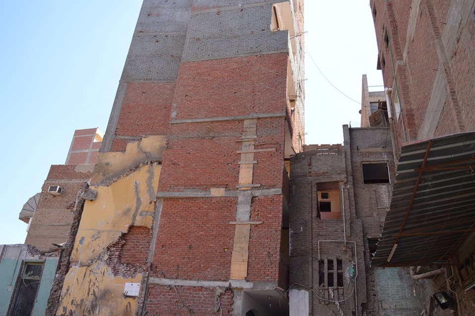 البرج السكني بعد حدوث ميول له