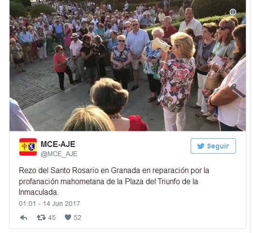 احتجاجات تطالب بصلاة الكاثوليك فى تريونفو فى اسبانيا  (1)