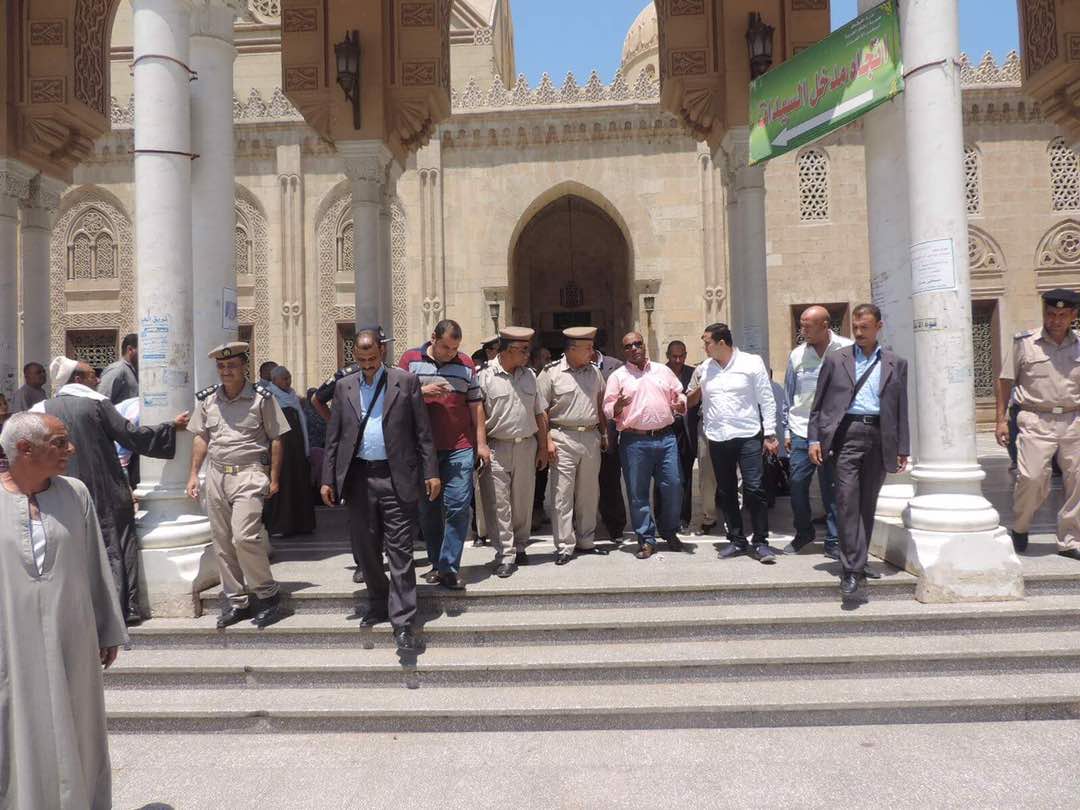 مدير أمن الغربية يتفقد خدمات تأمين المسجد الأحمدى بطنطا ومركز شرطة المحلة (3)