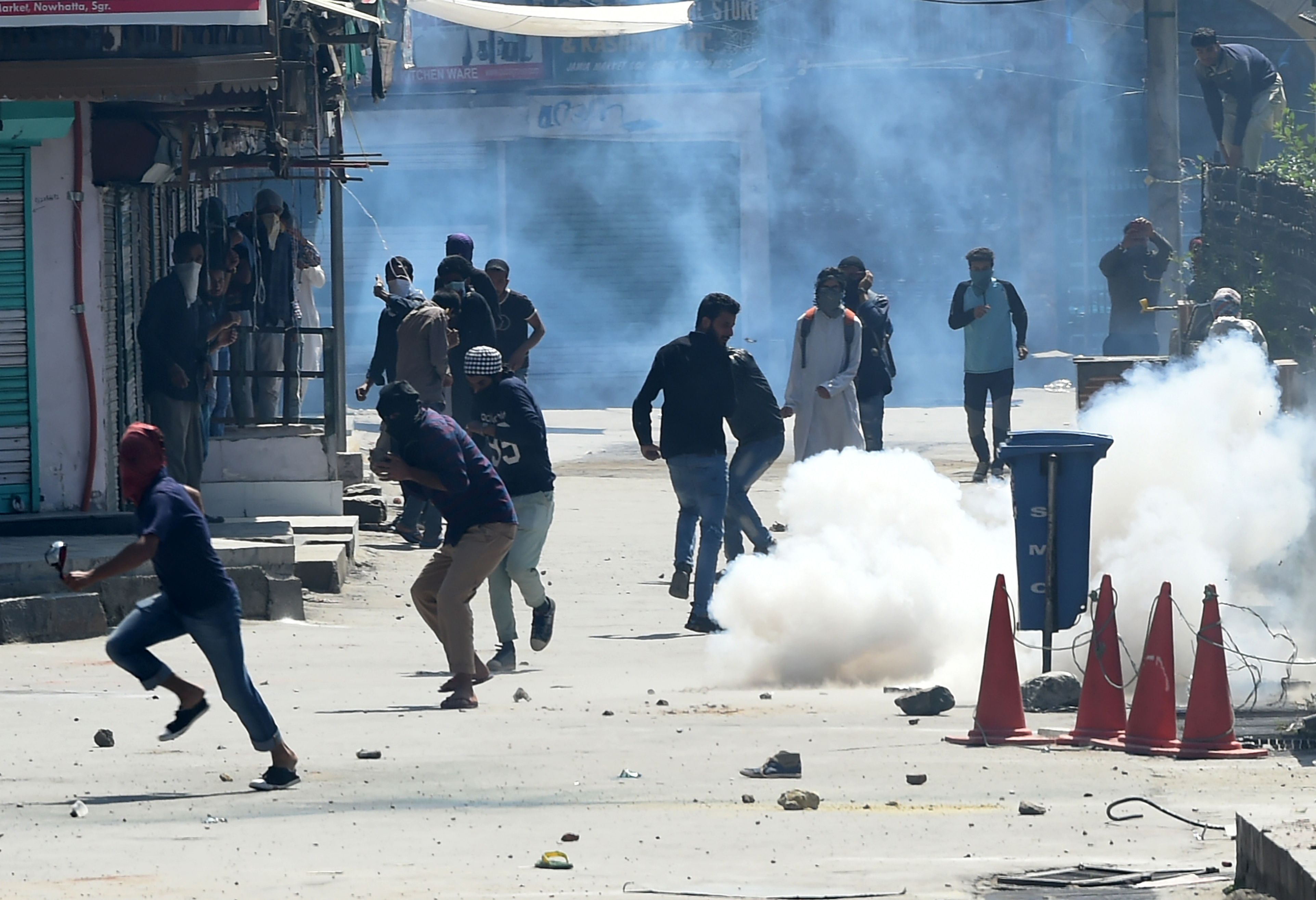 اشتباكات بين الشرطة ومتظاهرين فى كشمير
