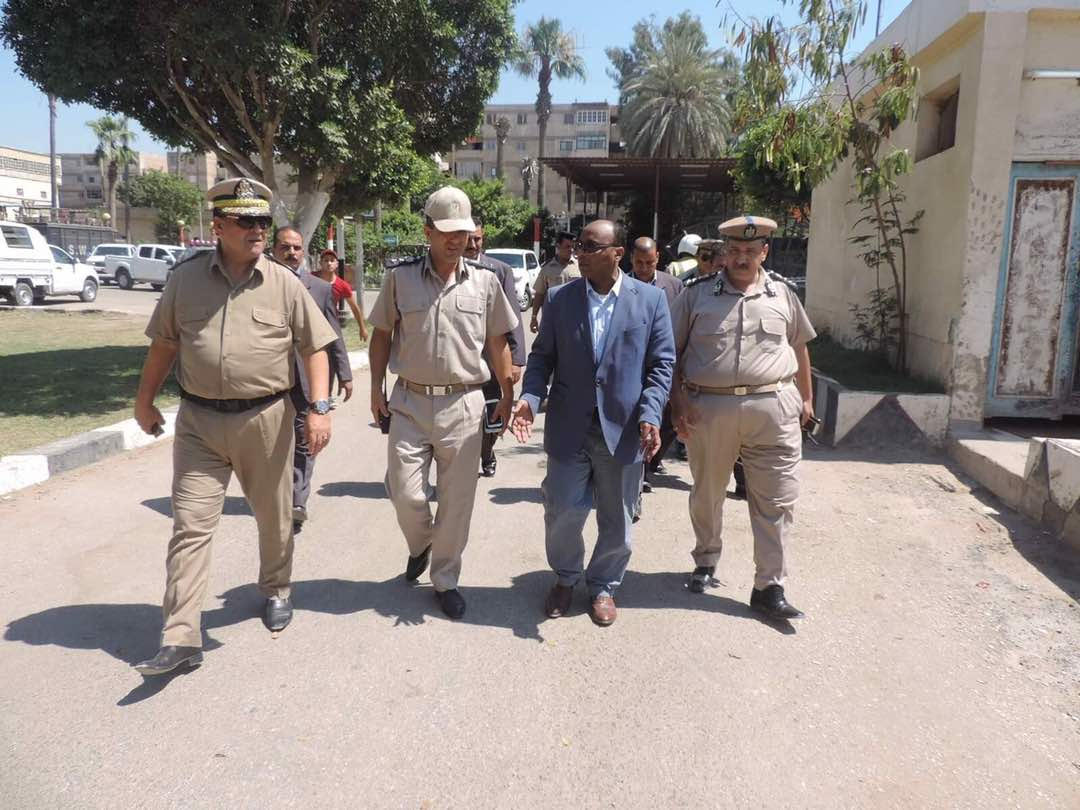 مدير أمن الغربية يتفقد مركز شرطة المحلة وقسم قوات الأمن (2)