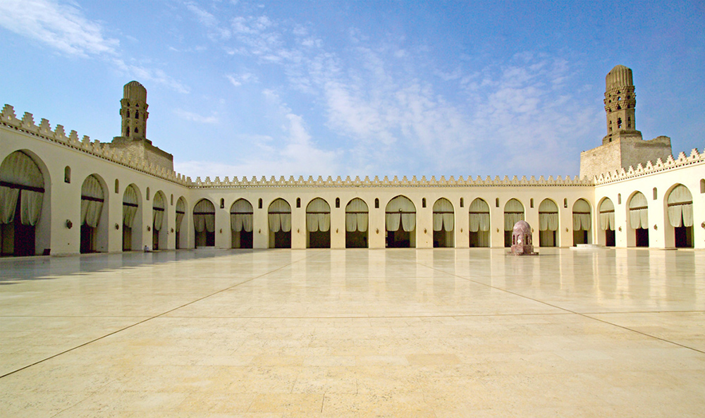 الشرفات بمسجد الحاكم