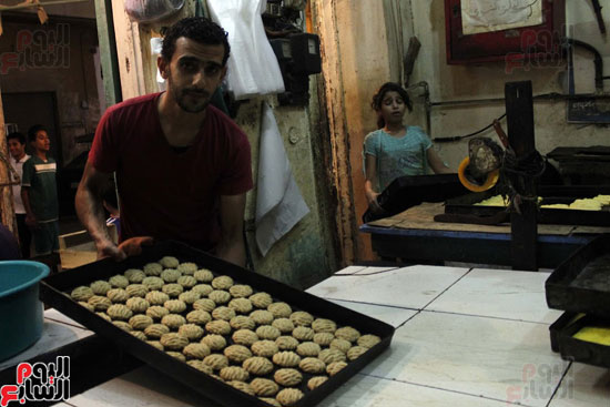 تسوية--كعك-العيد-في-الأفران-القديمة----تصوير-محمد-عوض--(19)
