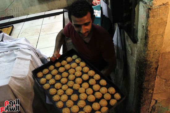 تسوية--كعك-العيد-في-الأفران-القديمة----تصوير-محمد-عوض--(4)