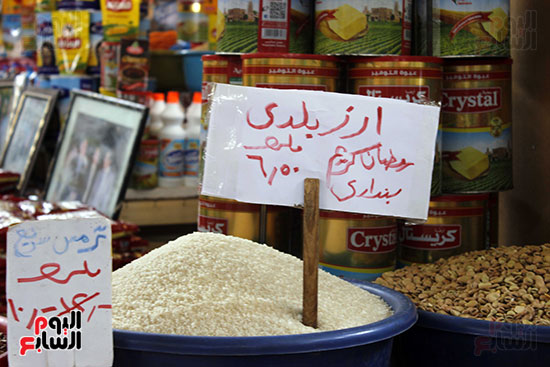 تموين-الإسماعيلية--يطرح-حلوي-العيد-ومواد-غذائية--باسعار-مخفضة----تصوير--محمد-عوض--(13)