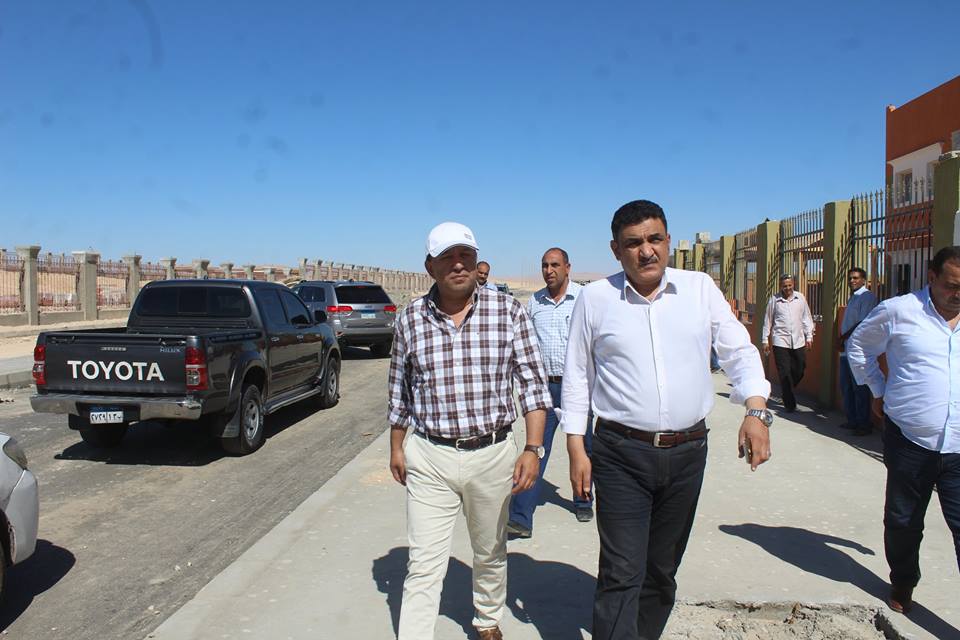  المحافظ يتفقد عدد من مشروعات مدينة طيبة الجديدة