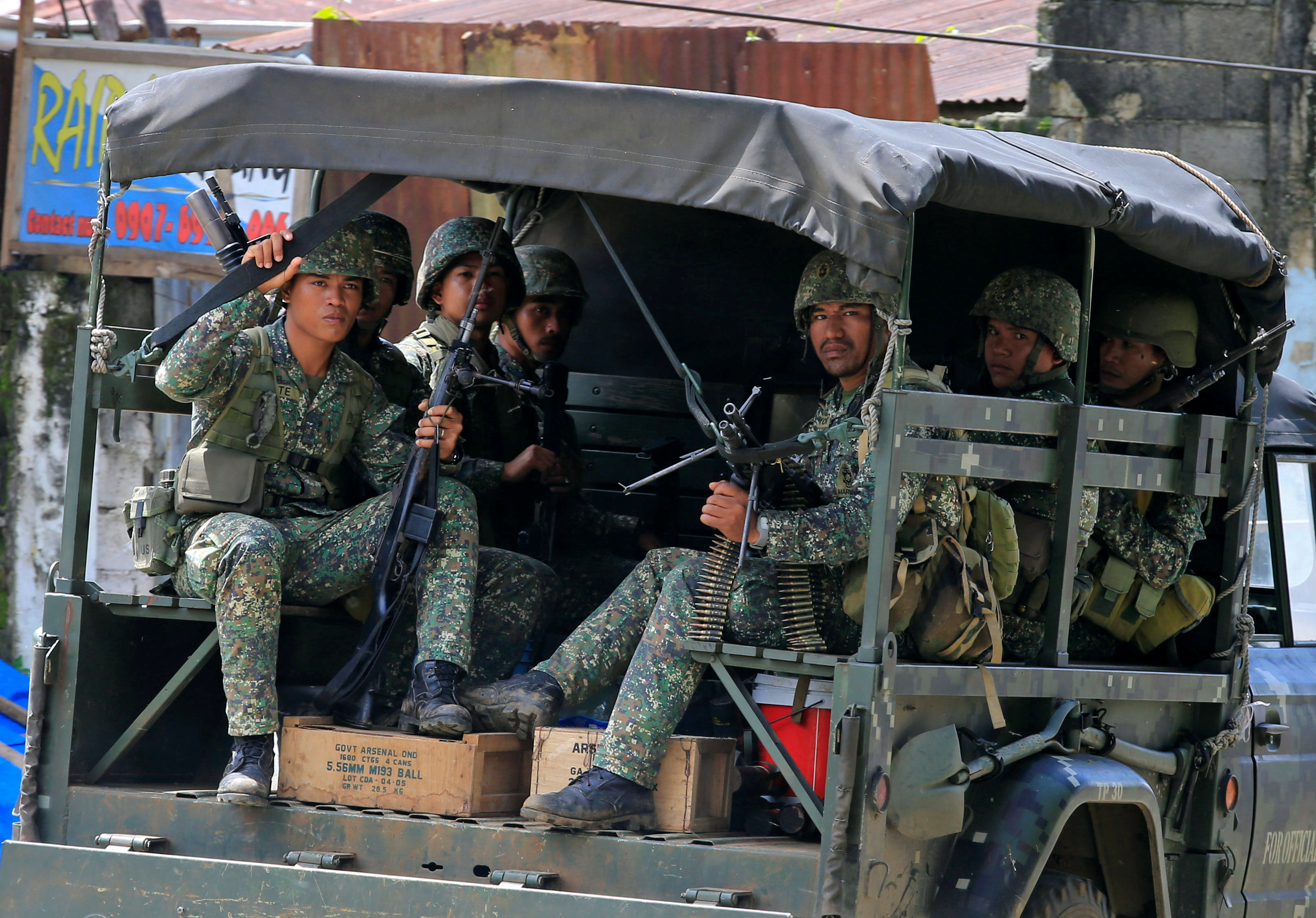 قوات الجيش الفلبينى فى مراوى