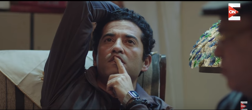 عمرو سعد في شخصية حسن الغريب في مسلسل وضع امني مع خاله