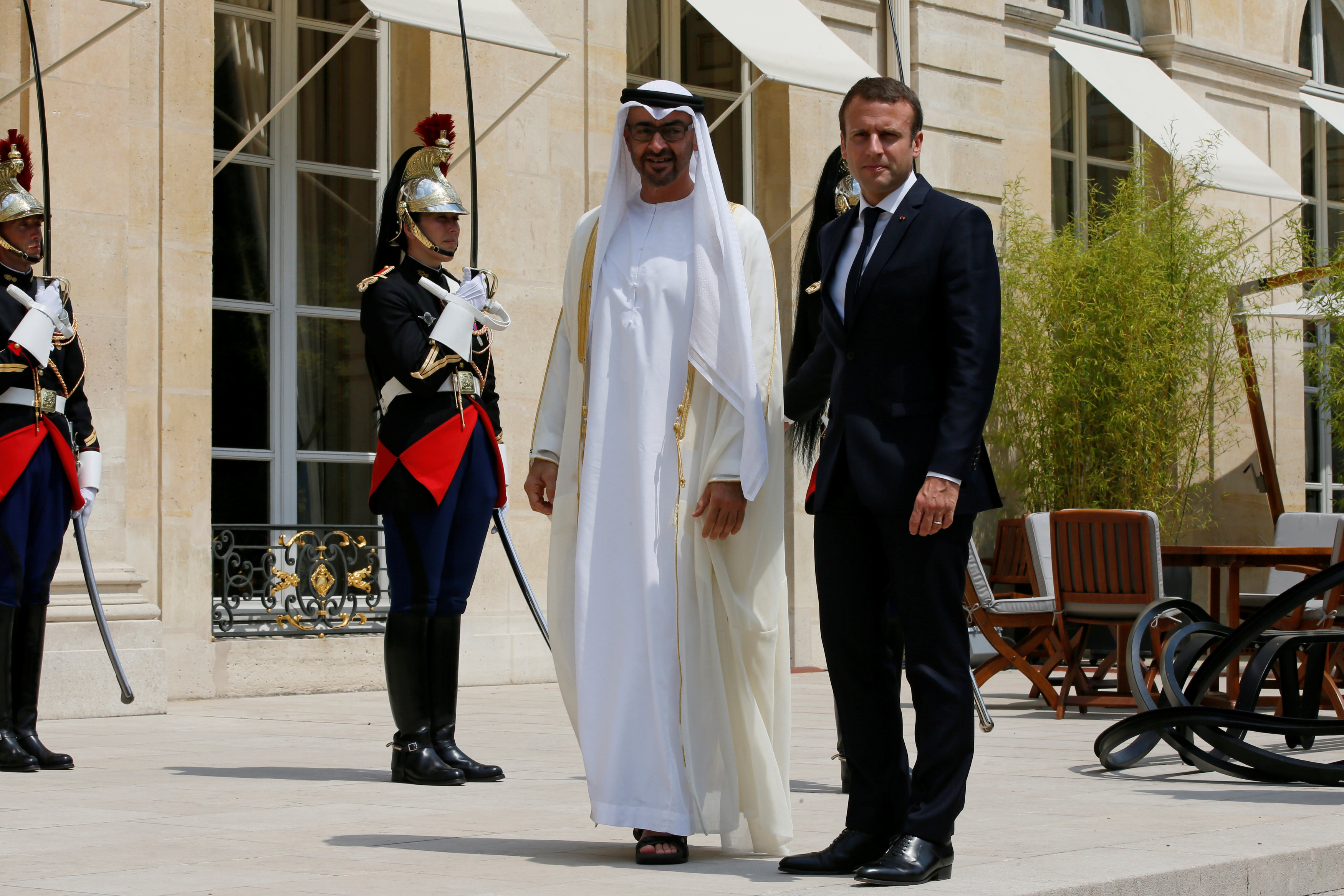 محمد بن زايد والرئيس الفرنسى إيمانويل ماكرون