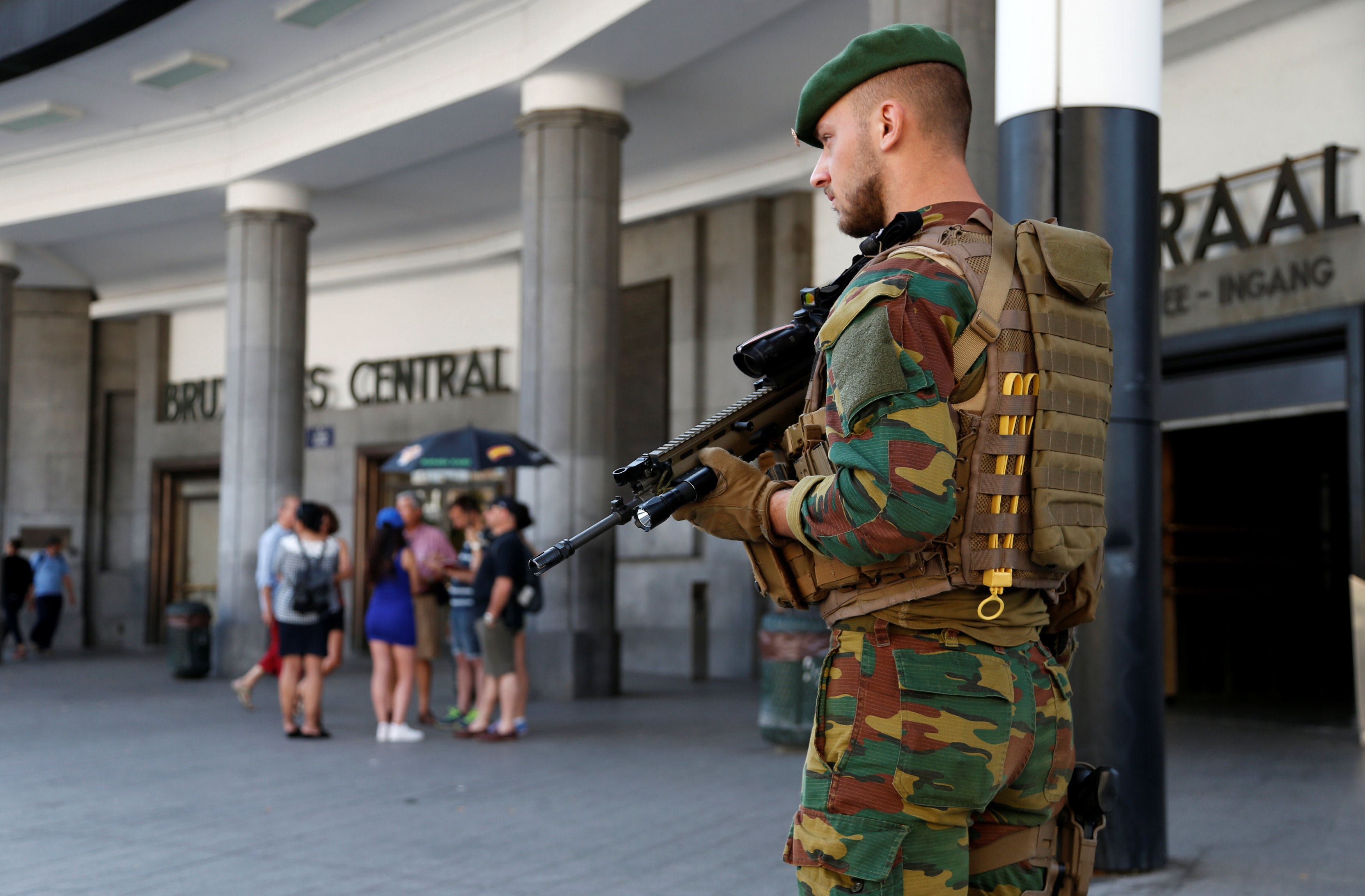 قوات الأمن البلجيكية تطوق محطة قطارات بروكسل
